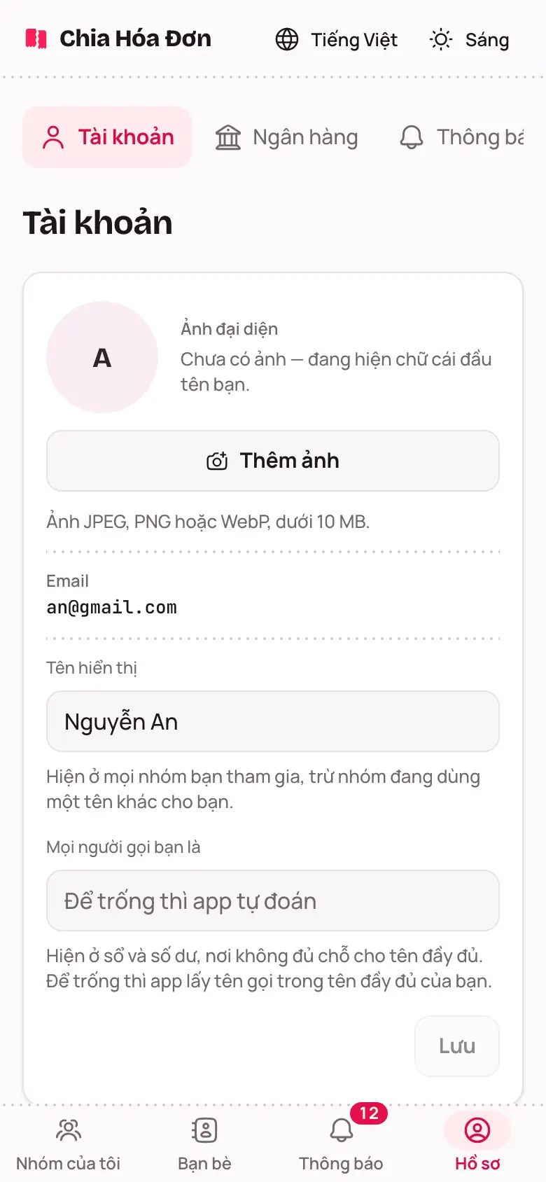 Trang Hồ sơ, tab Tài khoản, với ảnh đại diện, email, tên hiển thị và tên gọi